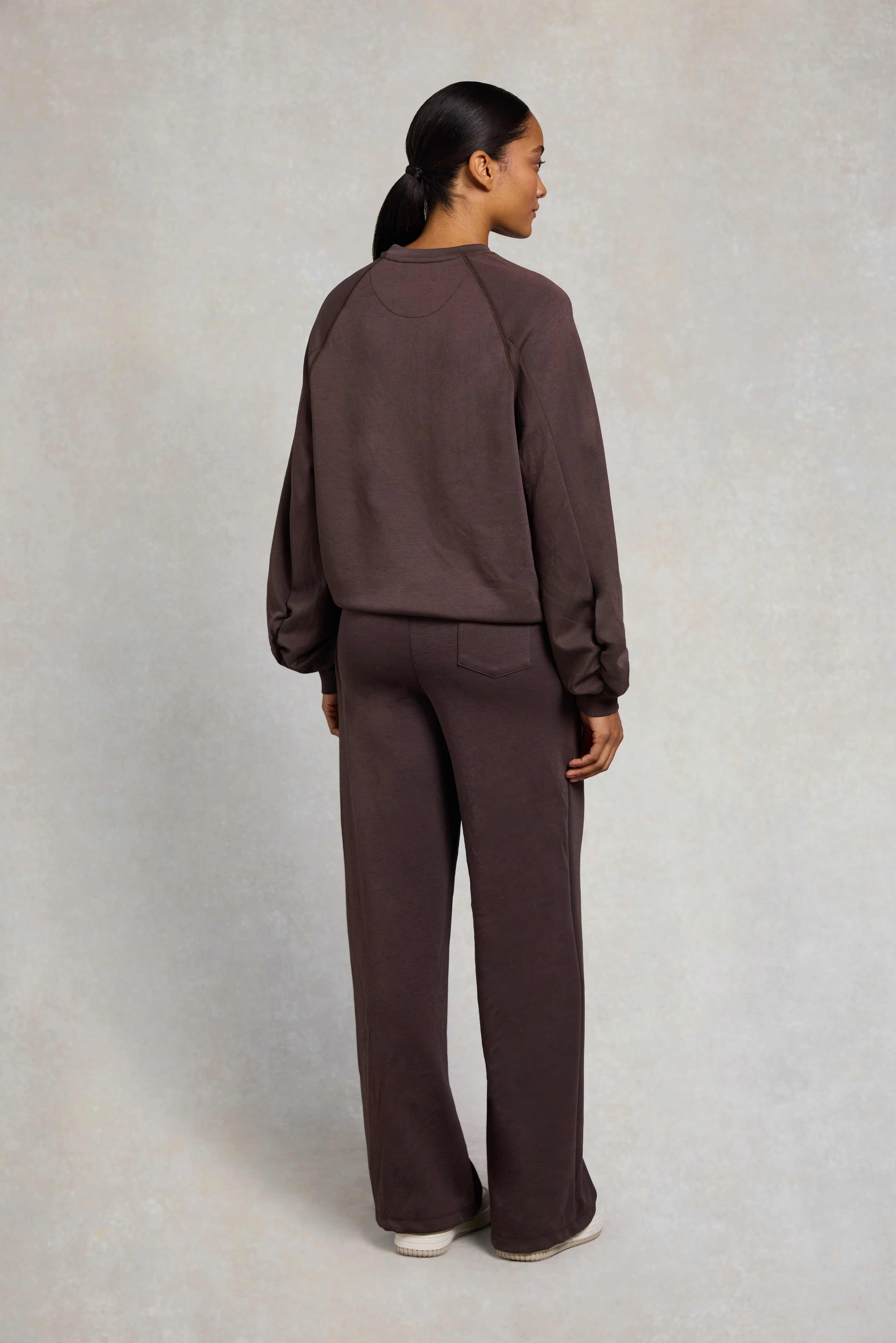 Artemis Crew Neck Sweat (Chocolate) - Image 4