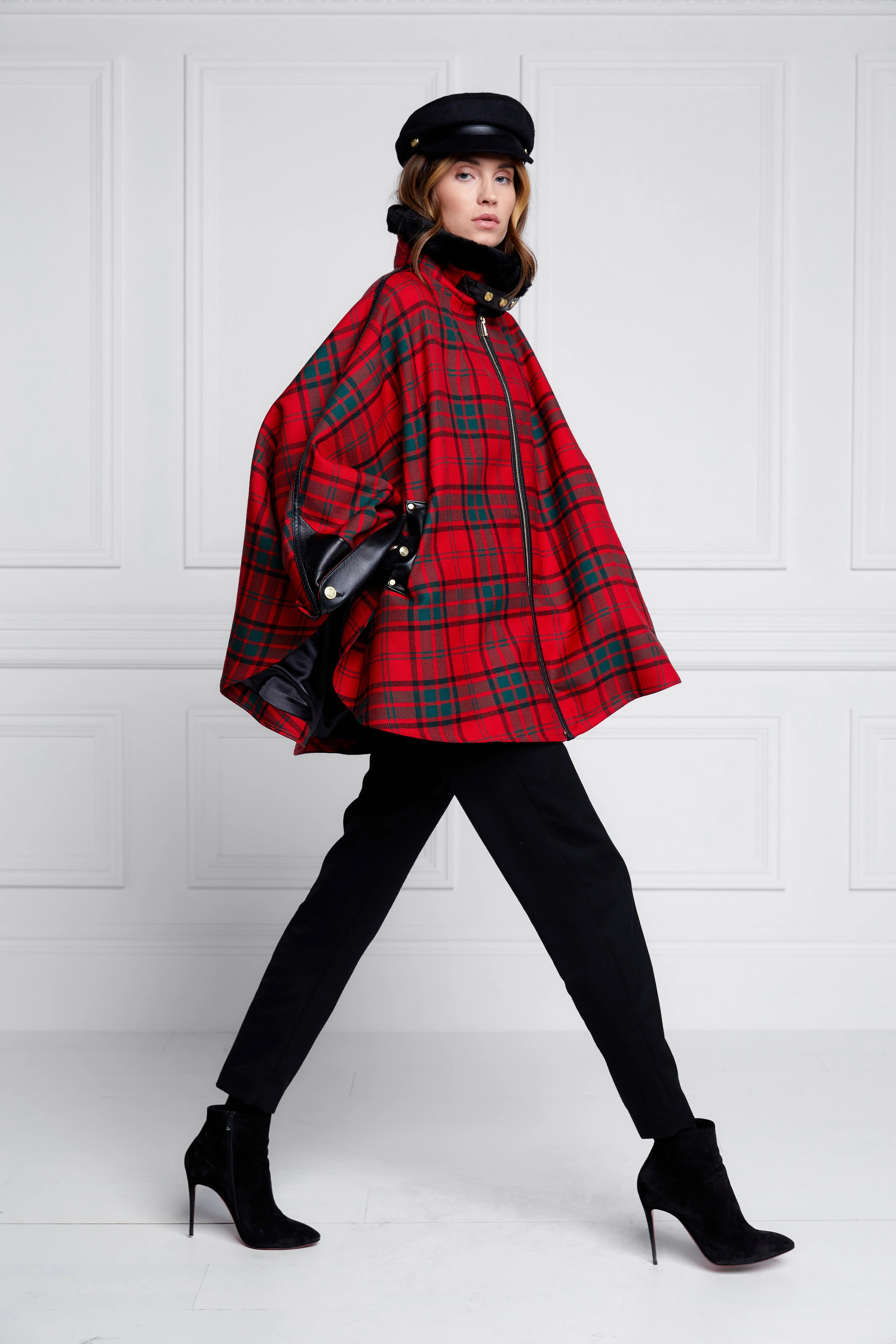 Chiltern Cape (Red Tartan) - Image 9