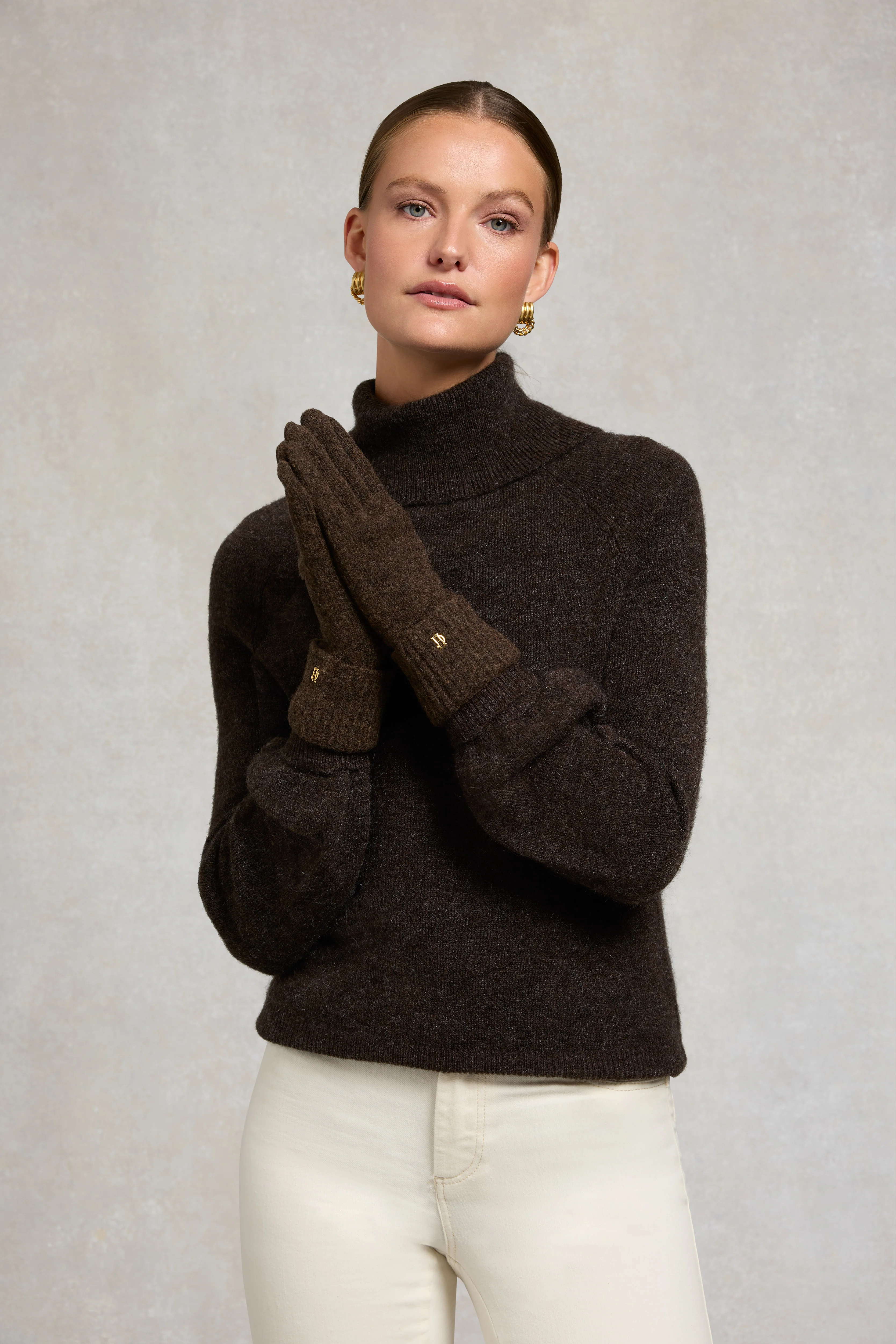 Classic Logo Glove (Chocolate) - Image 2