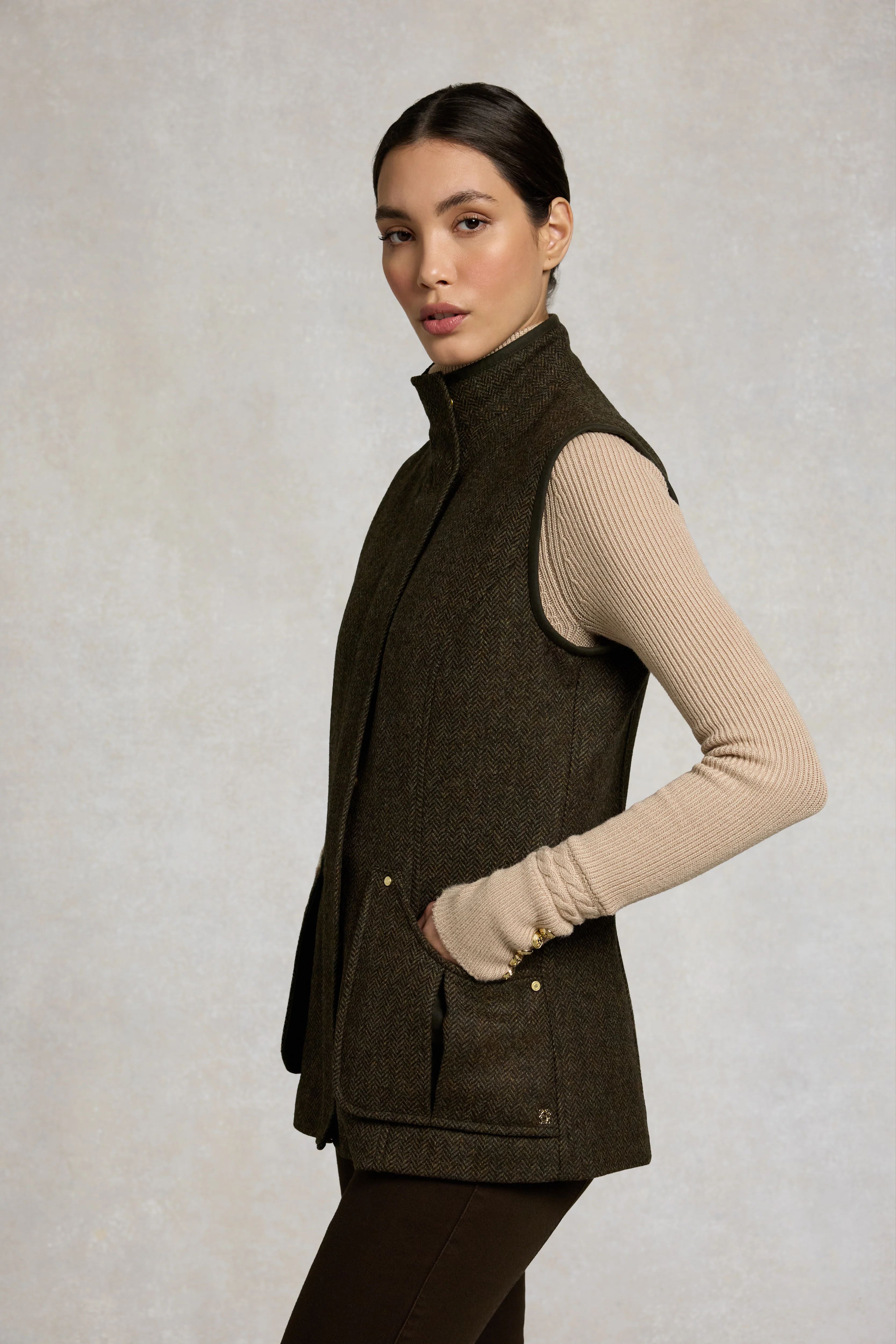Country Classic Tweed Gilet (Dark Green Herringbone)