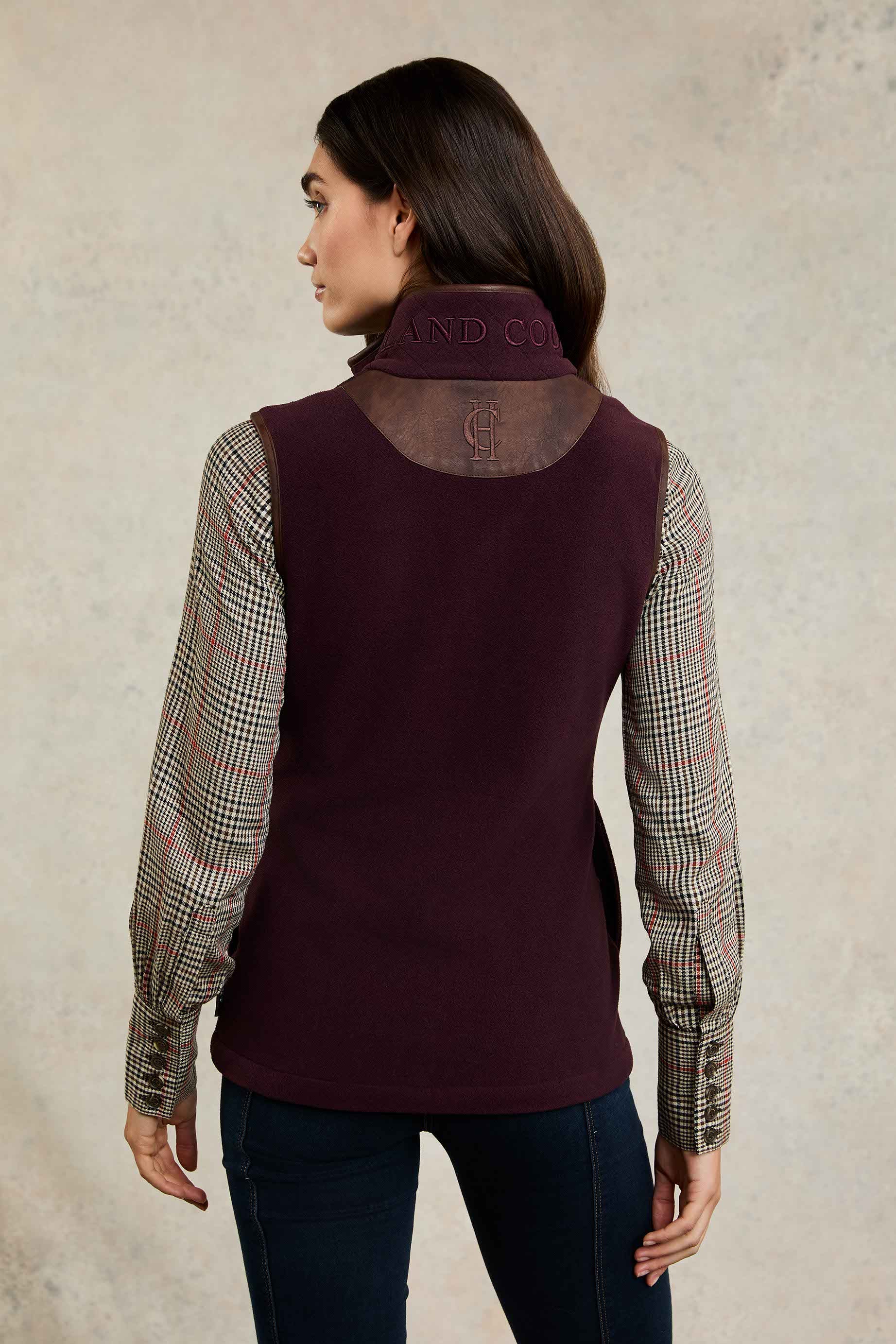 Country Fleece Gilet (Mulberry) - Image 6
