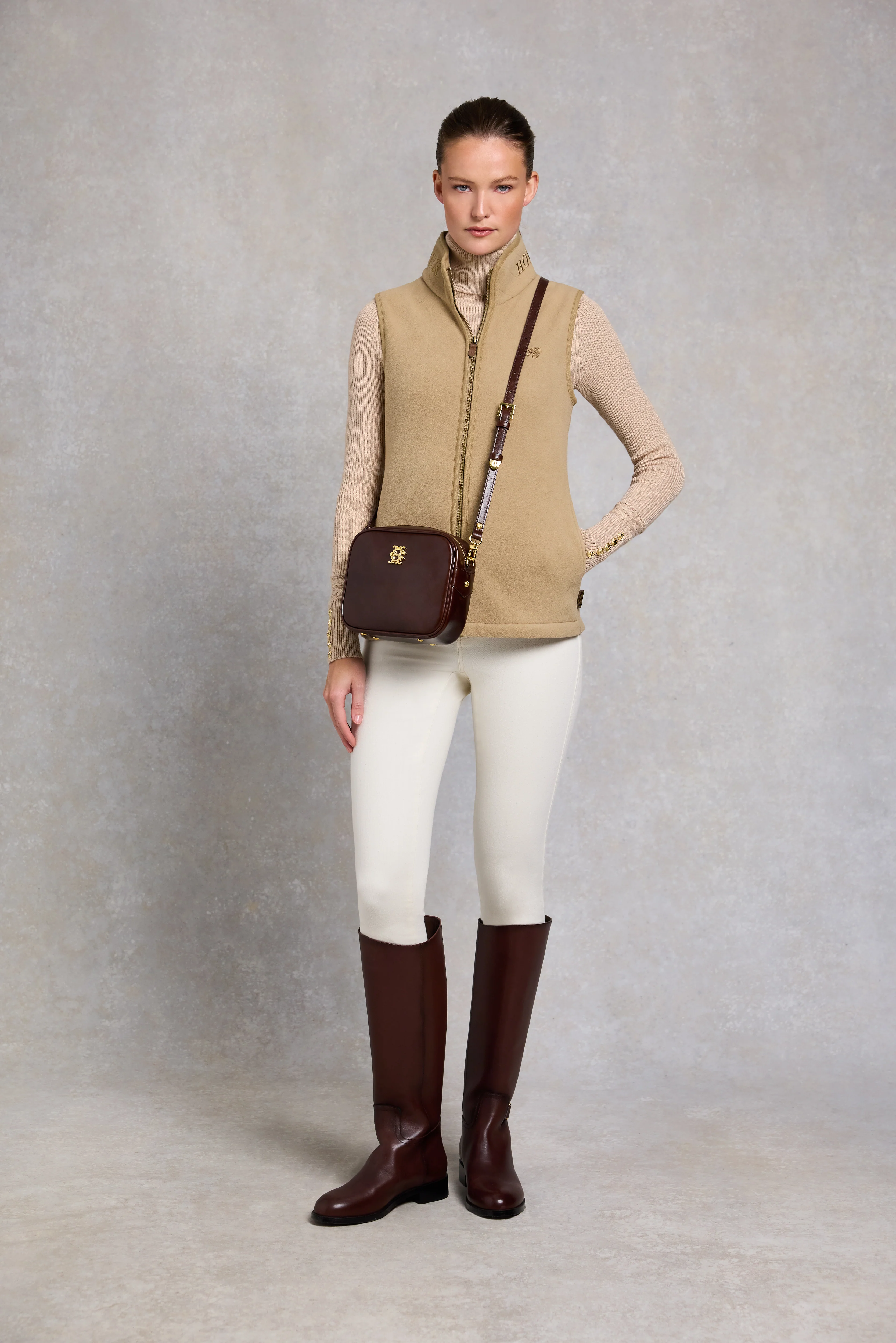 Country Fleece Gilet (Sand) - Image 2