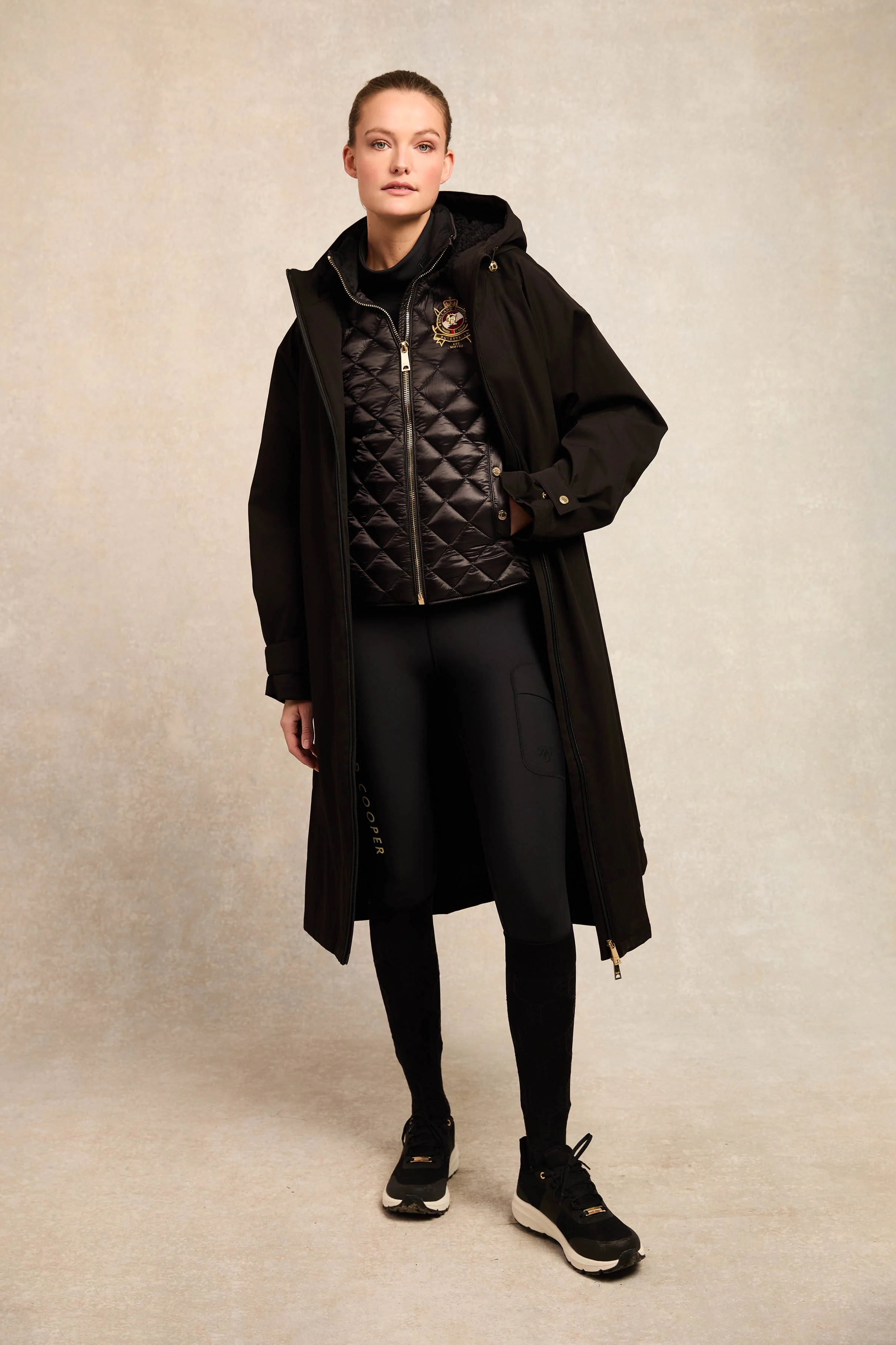 Diamond Quilt Classic Gilet (Black) - Image 3
