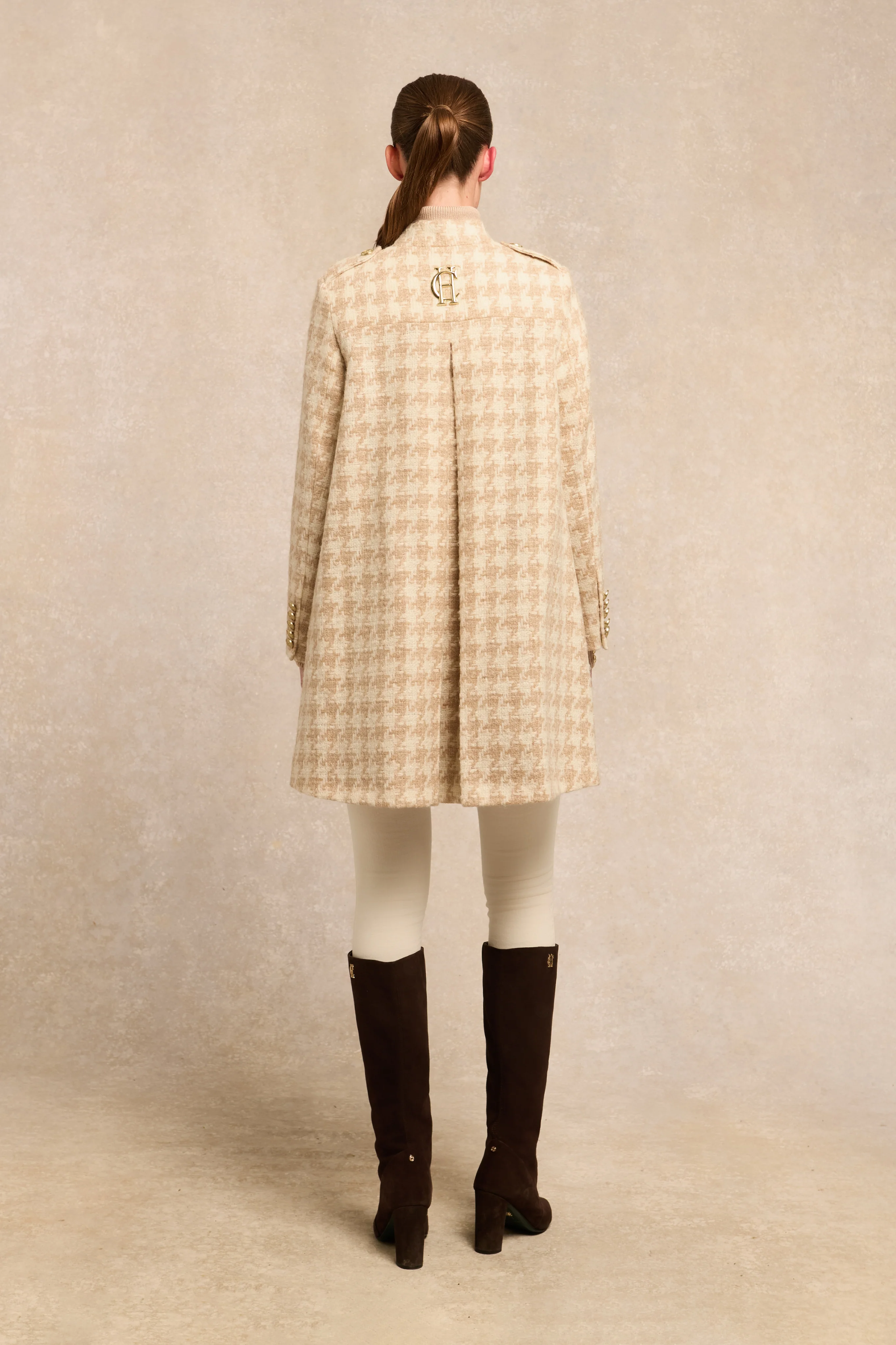 Highbury Cape Coat (Camel Houndstooth) - Image 3