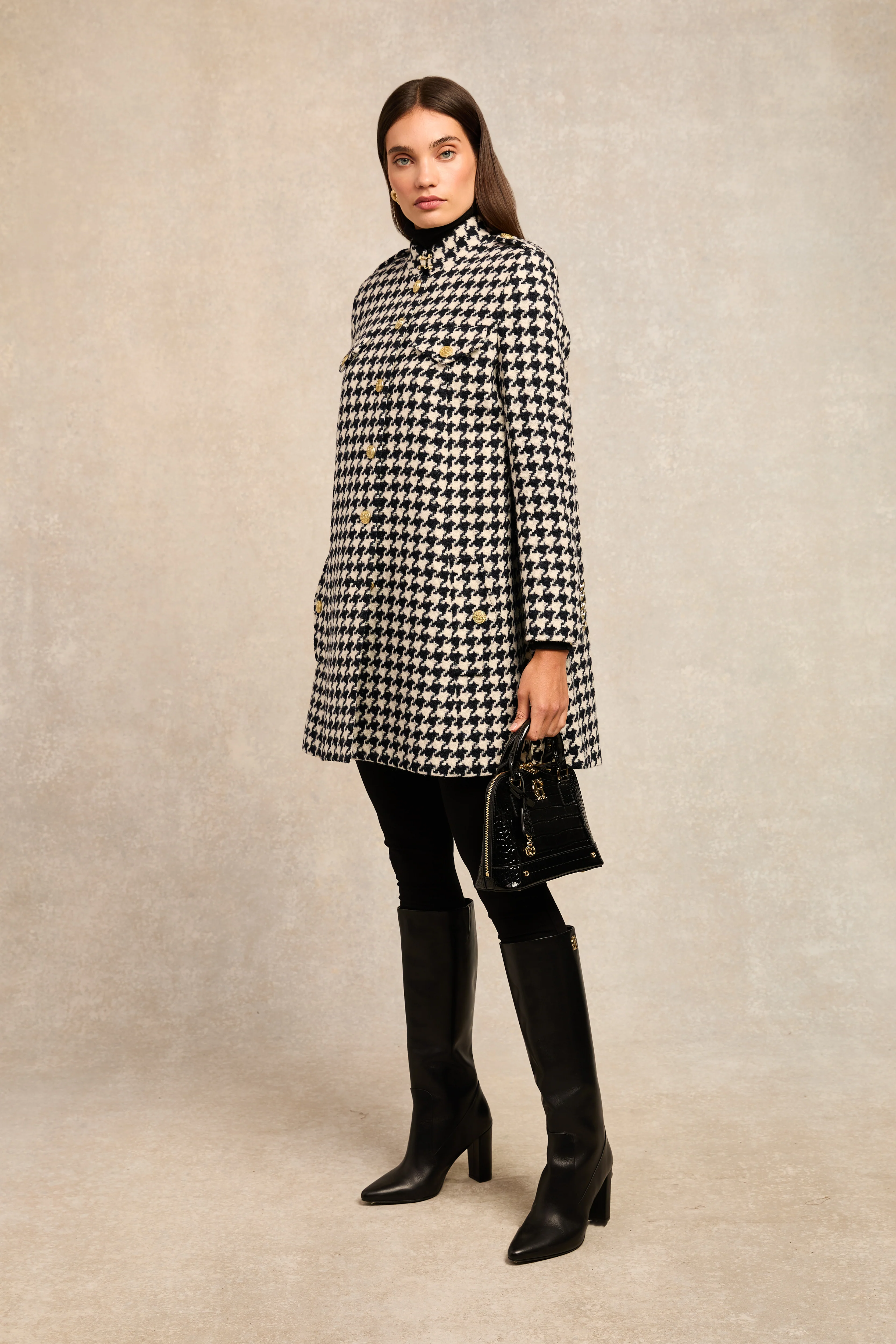 Highbury Cape Coat (Large Scale Houndstooth) - Image 3