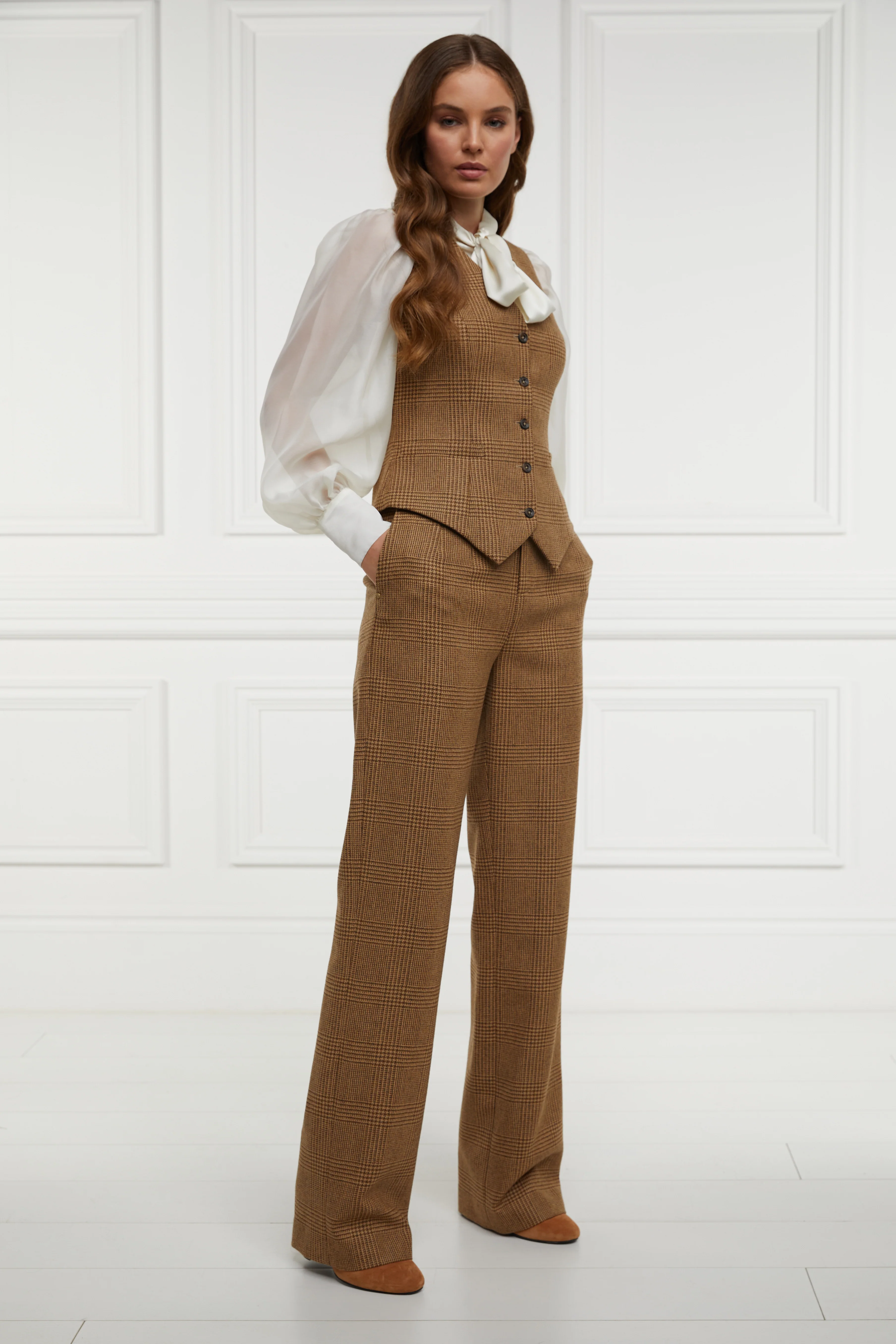 Jade's Tawny Look - Image 7