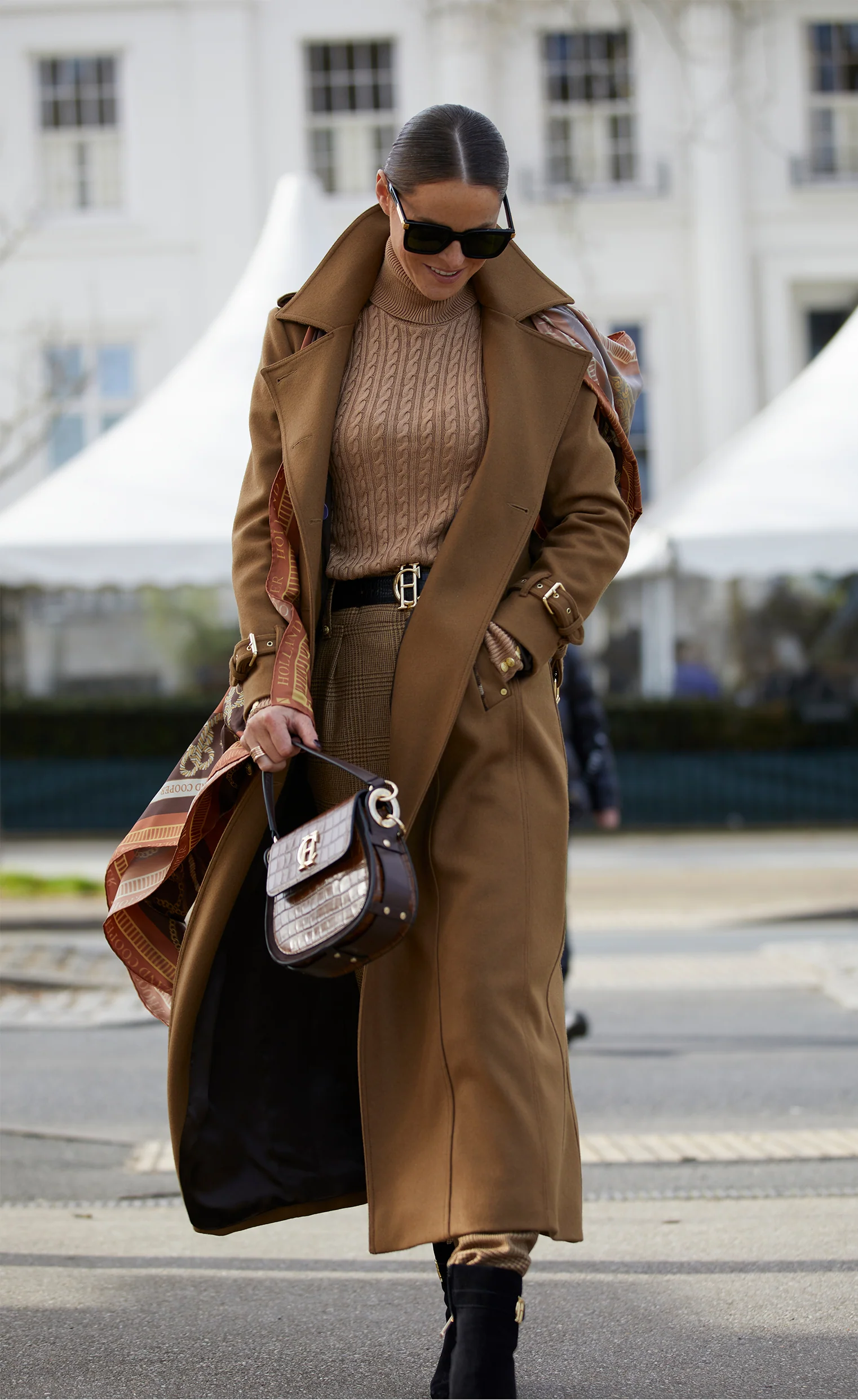 Jade's Dark Camel Look (Dark Camel) - Image 2