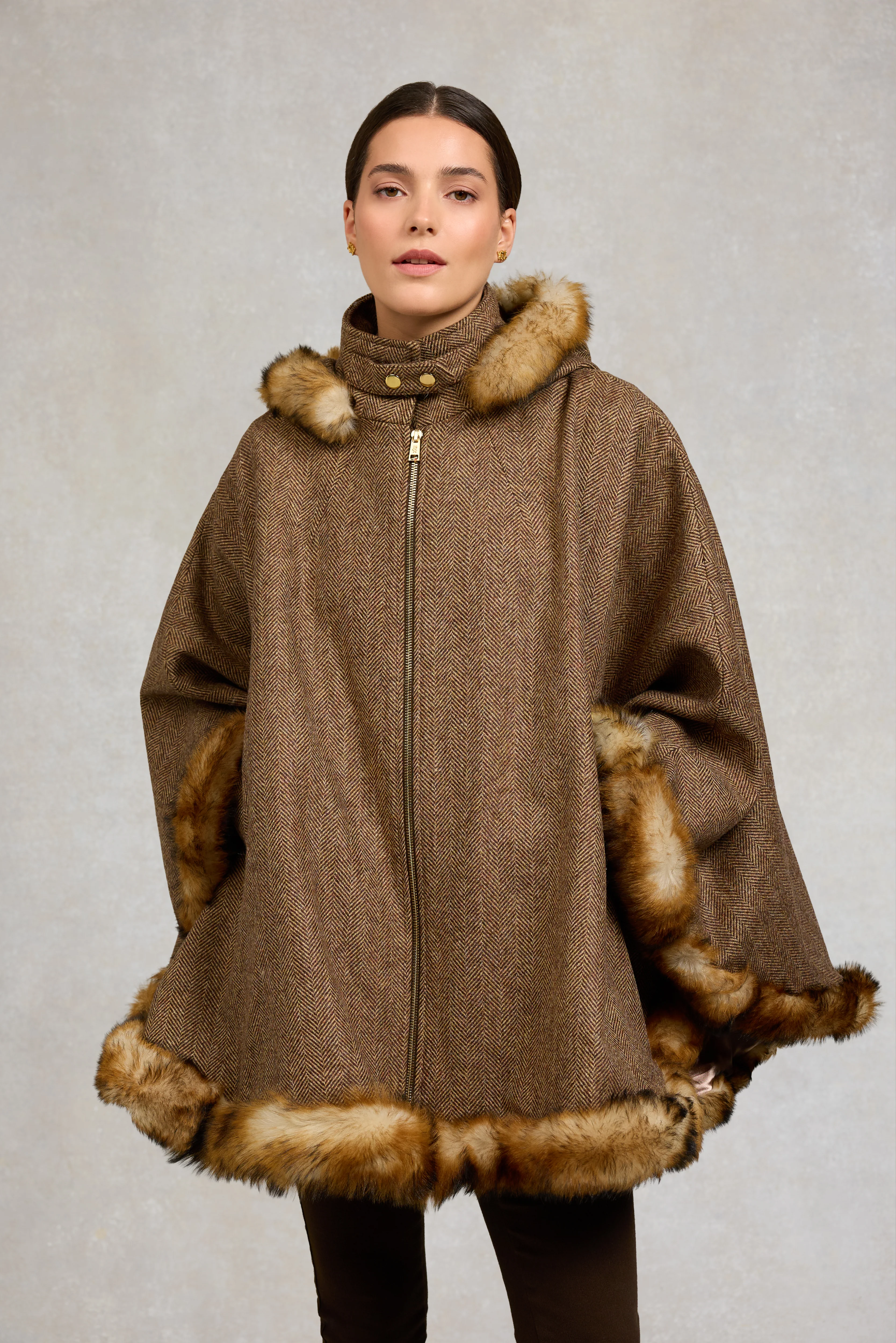 Kensington Gold Label Cape (Large Scale Brown Herringbone)