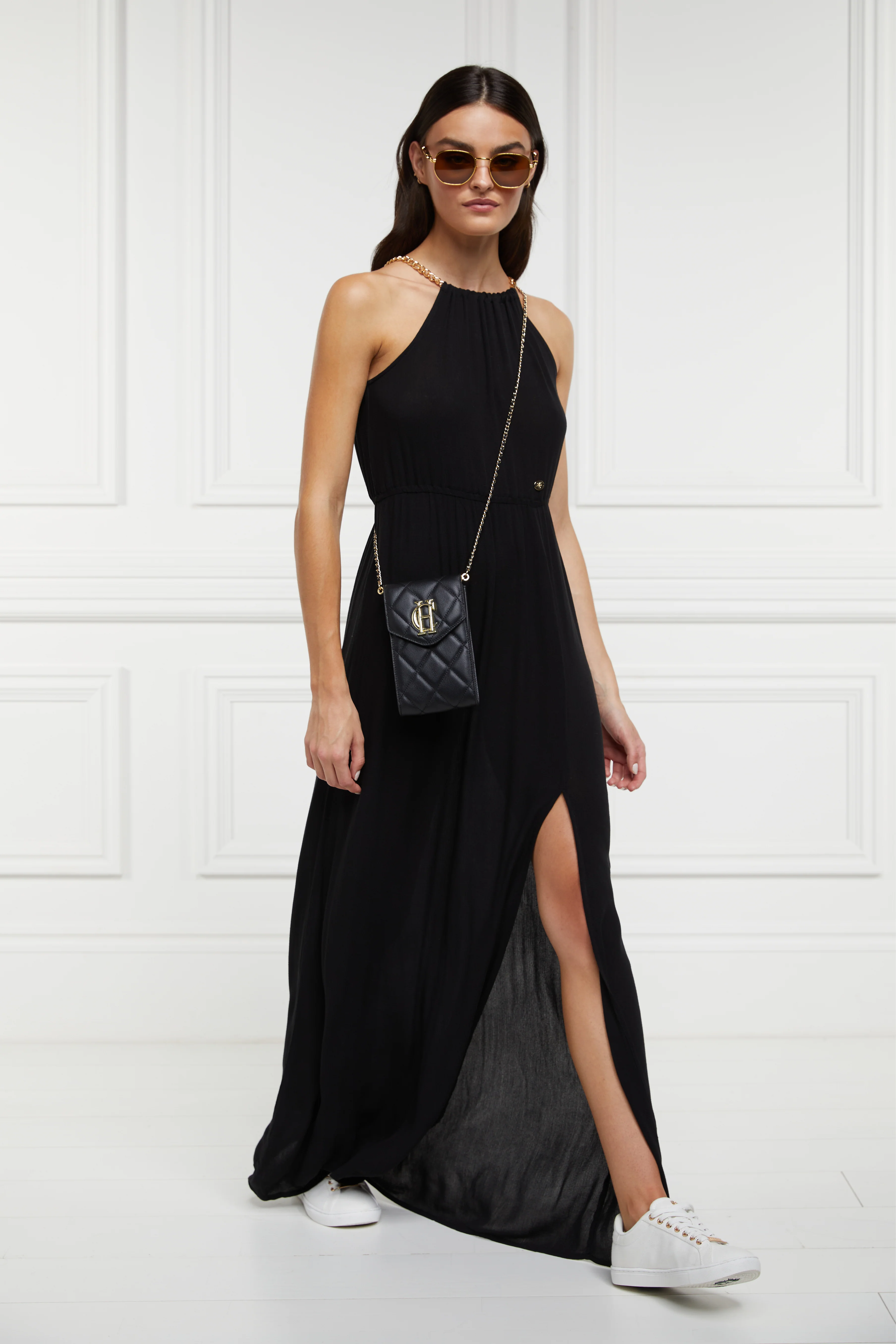 Knightsbridge Phone Pouch (Black Quilted) - Image 11