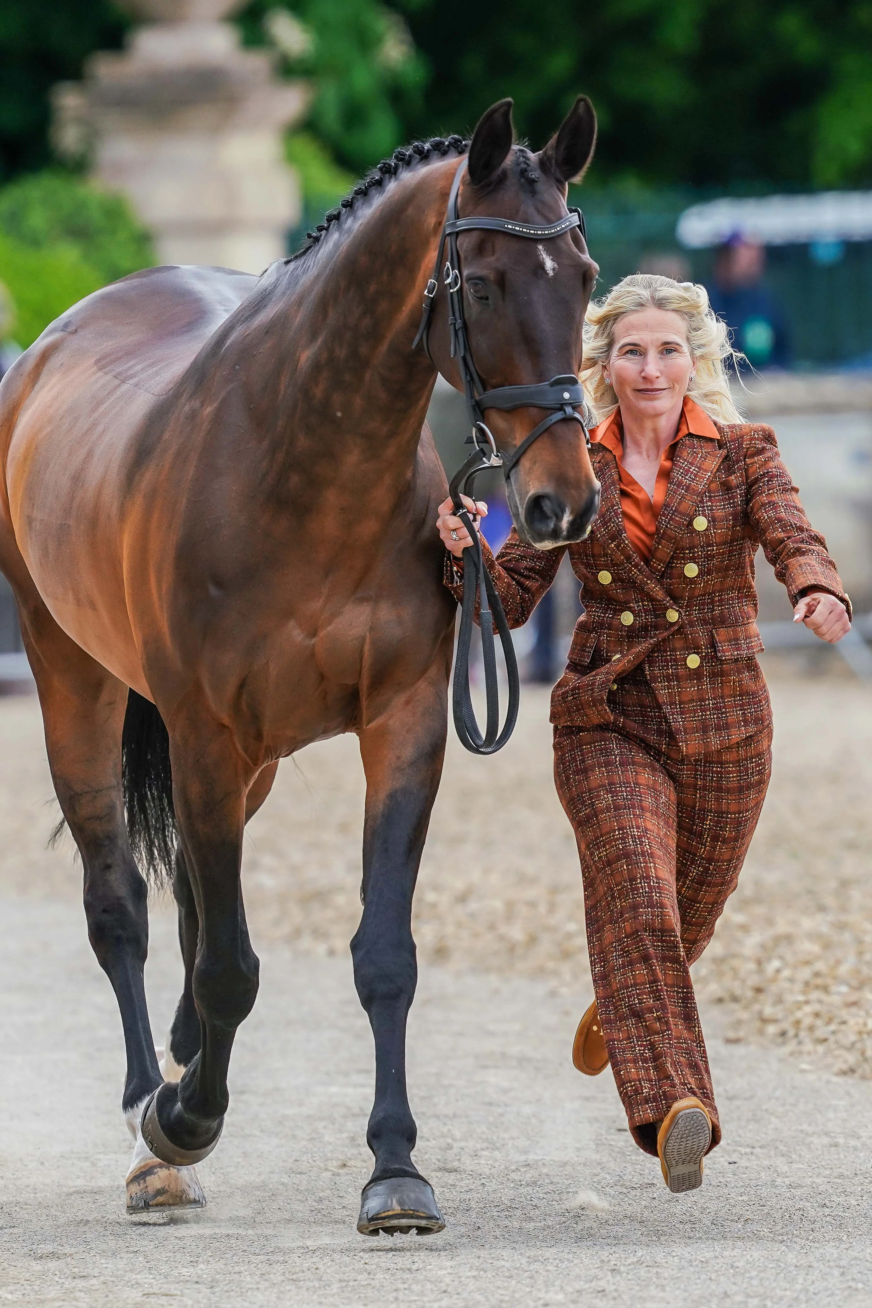 Kylie Roddy’s Badminton Trot Up 1 Amber Tweed Look