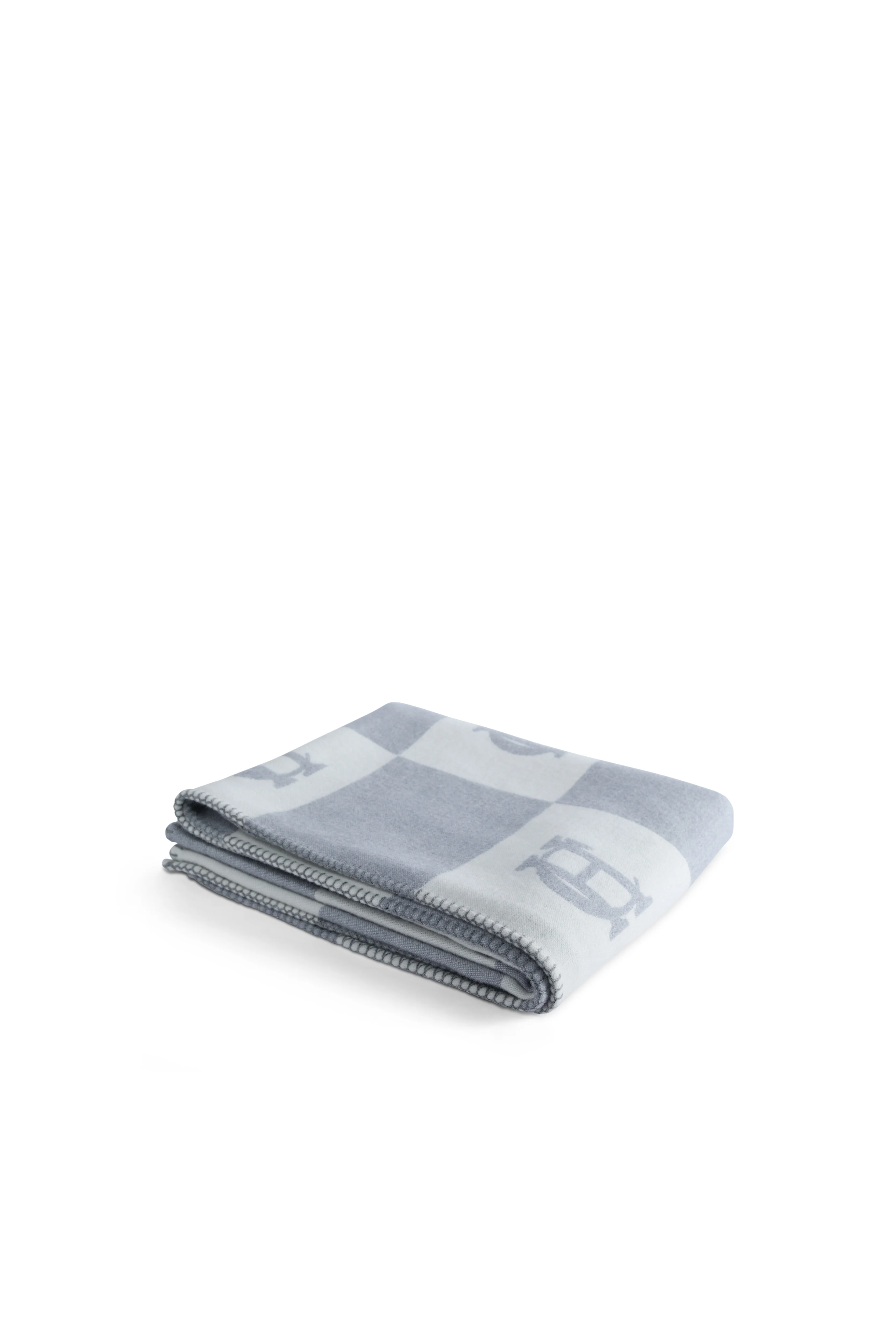 Luxury Blanket (Grey Cream) - Image 3