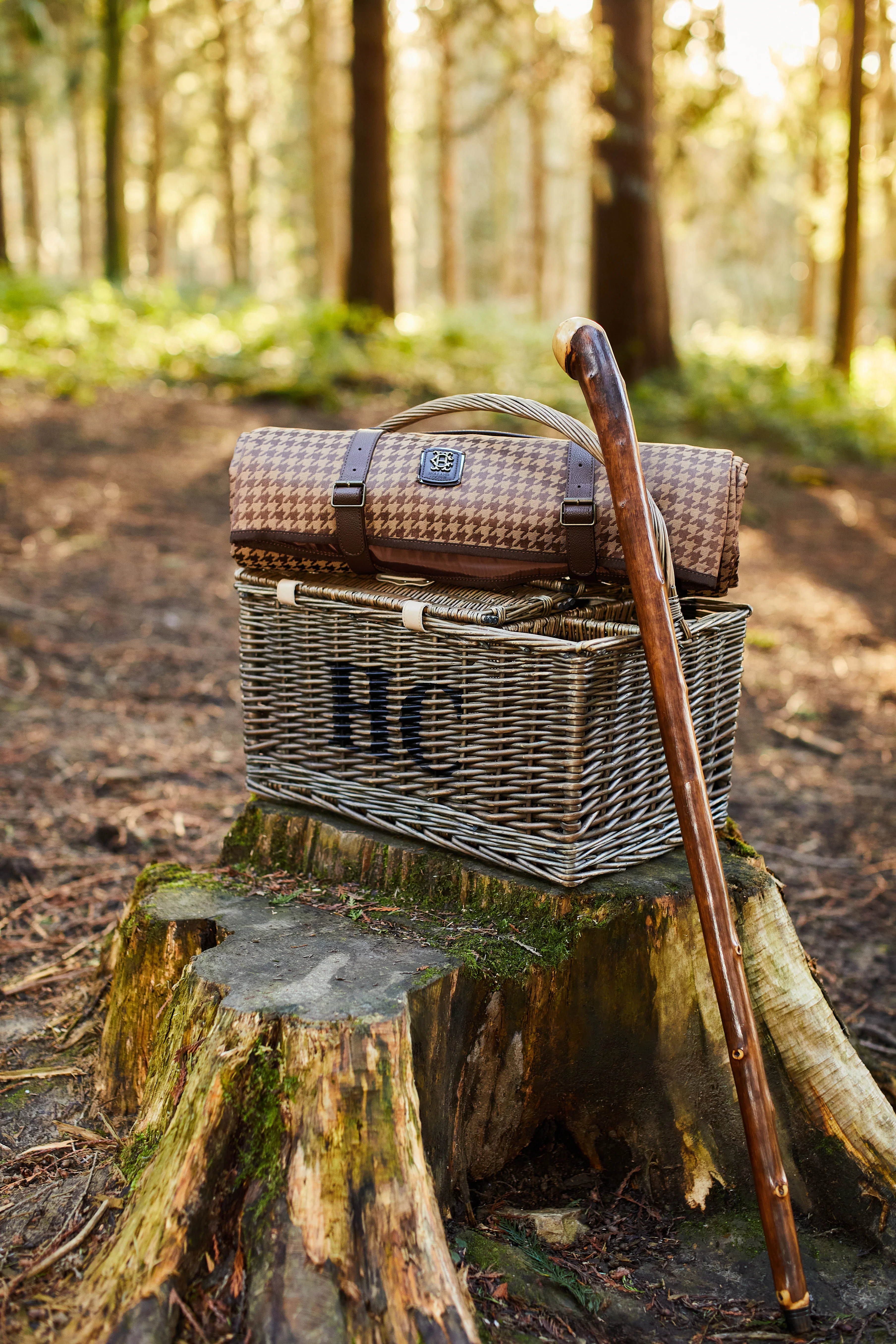 Picnic Blanket (Toffee Houndstooth) - Image 8
