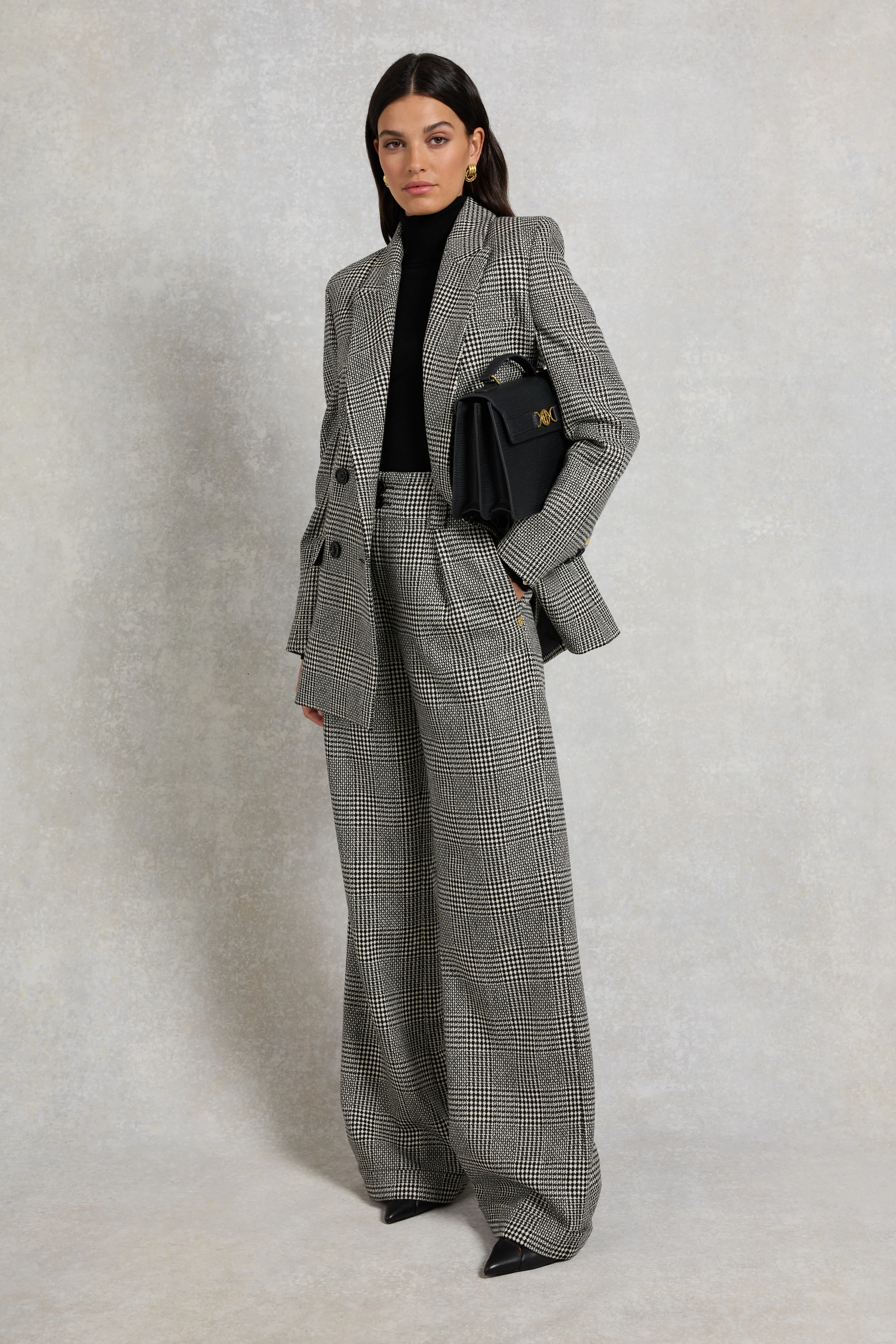 Prince Of Wales Mono Look
