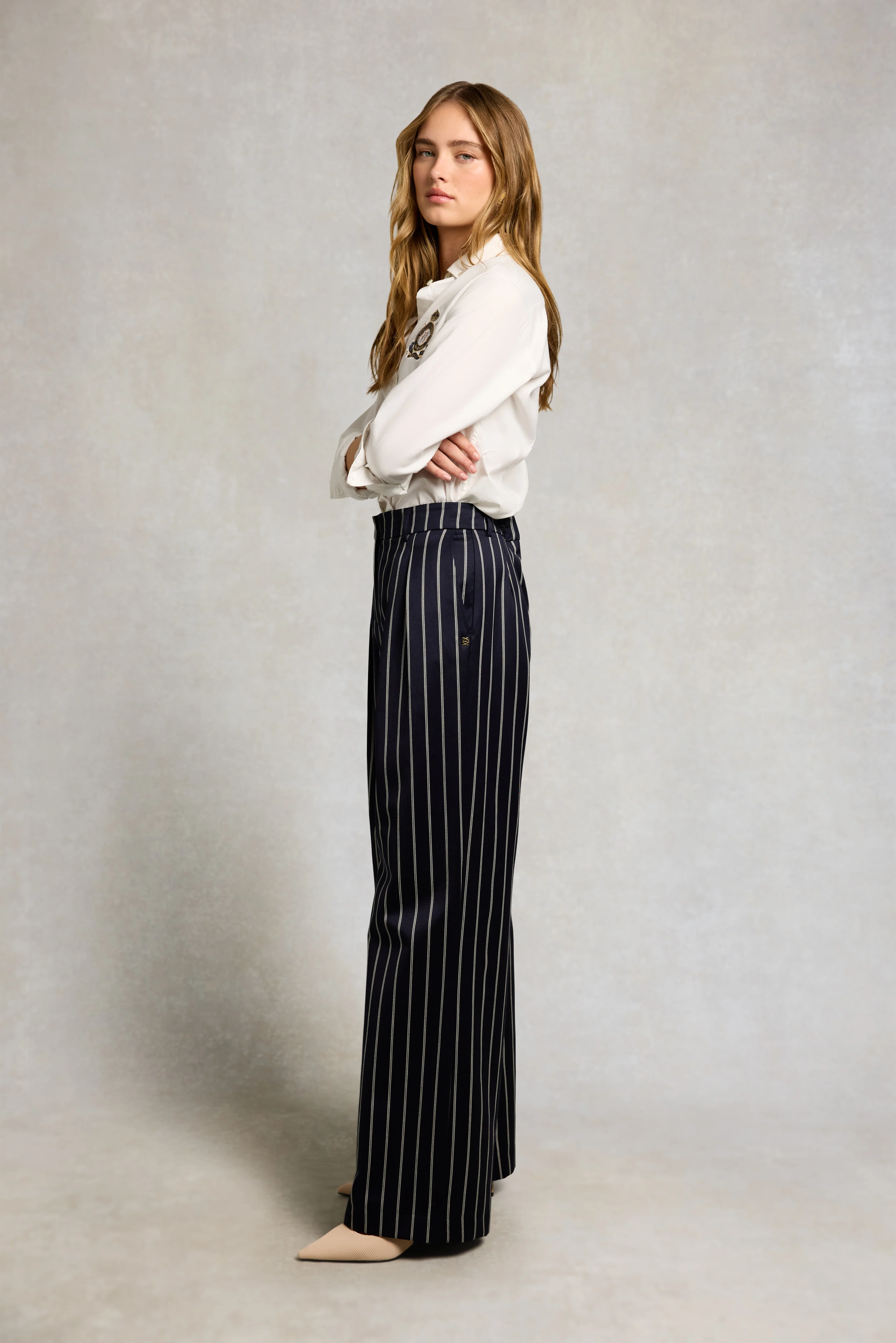 Shoreditch Pleated Trouser (Ink Navy Wide Stripe) - Image 2