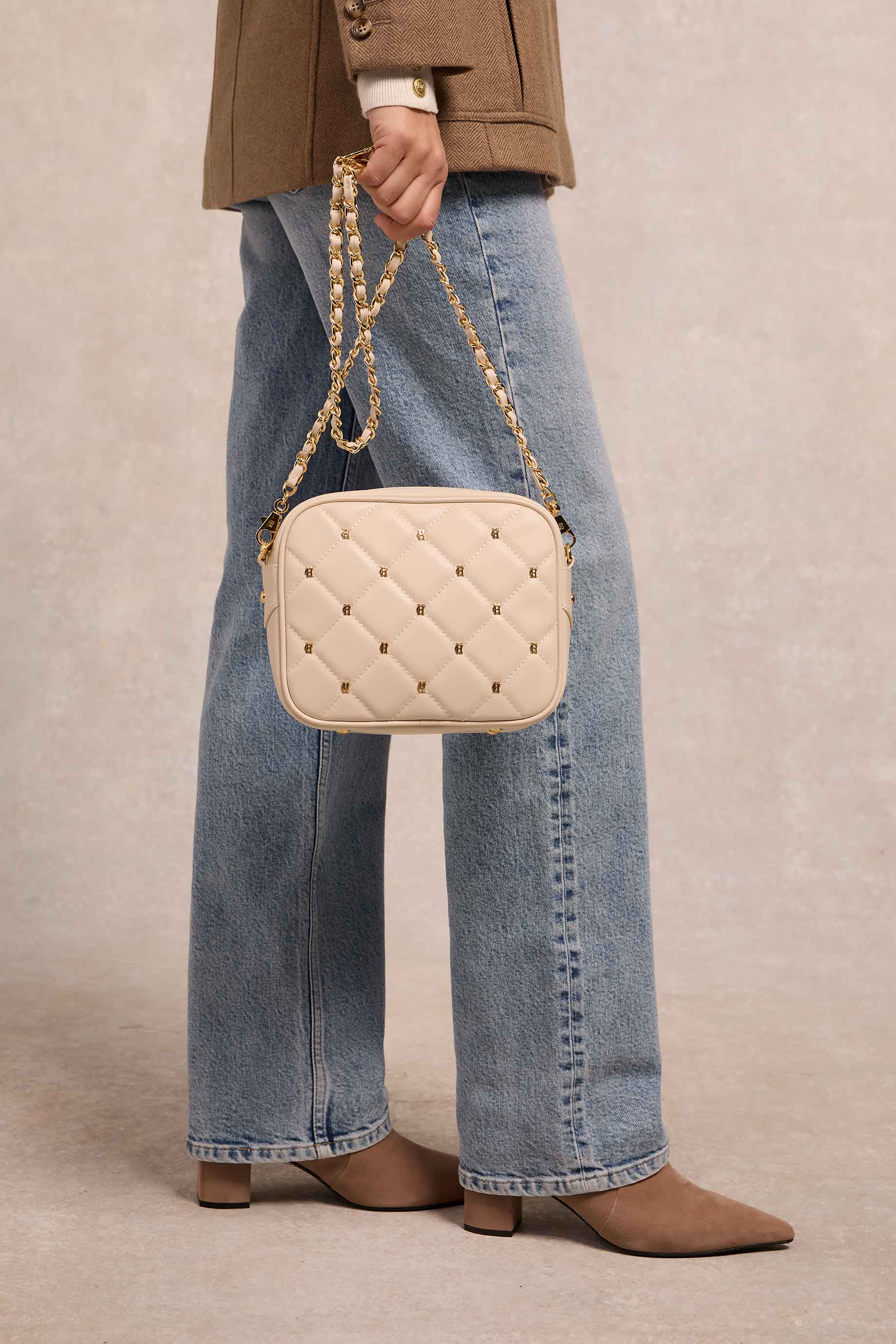 Soho Quilted Camera Bag (Cream) - Image 2
