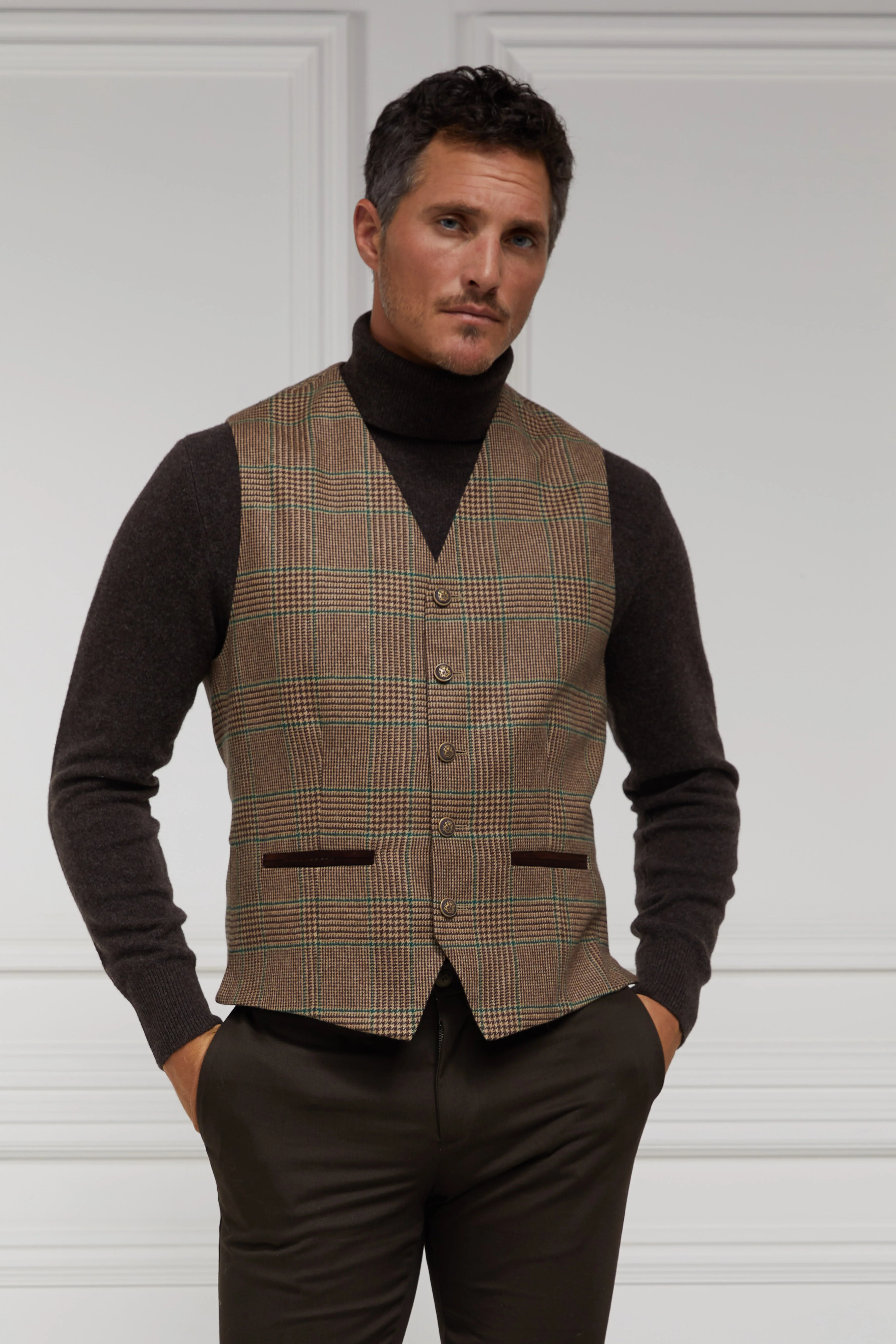 The Clarence Check Forest Look (Charlie Irons) - Image 2