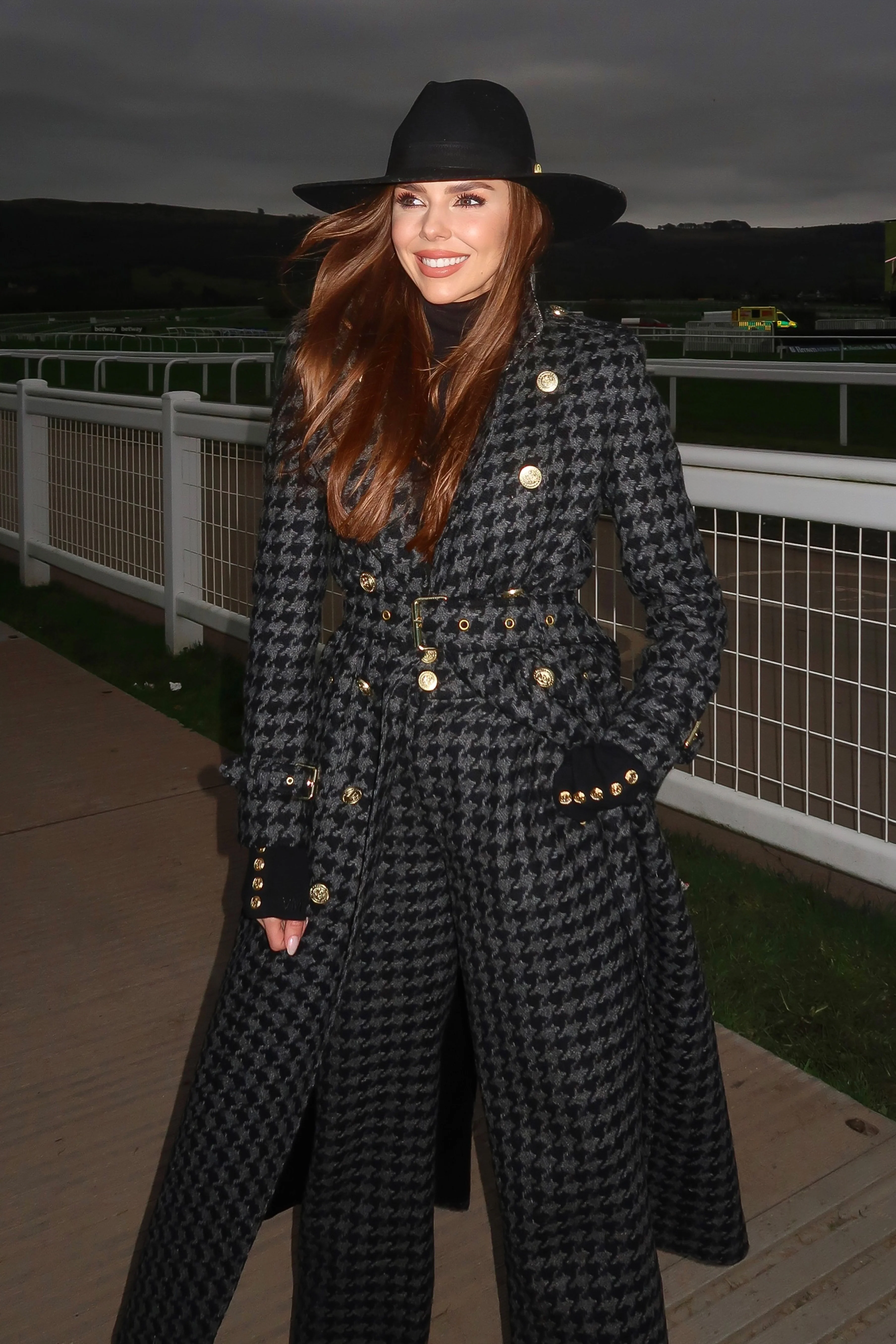The Charcoal Houndstooth Look (Laura Blair) - Image 3