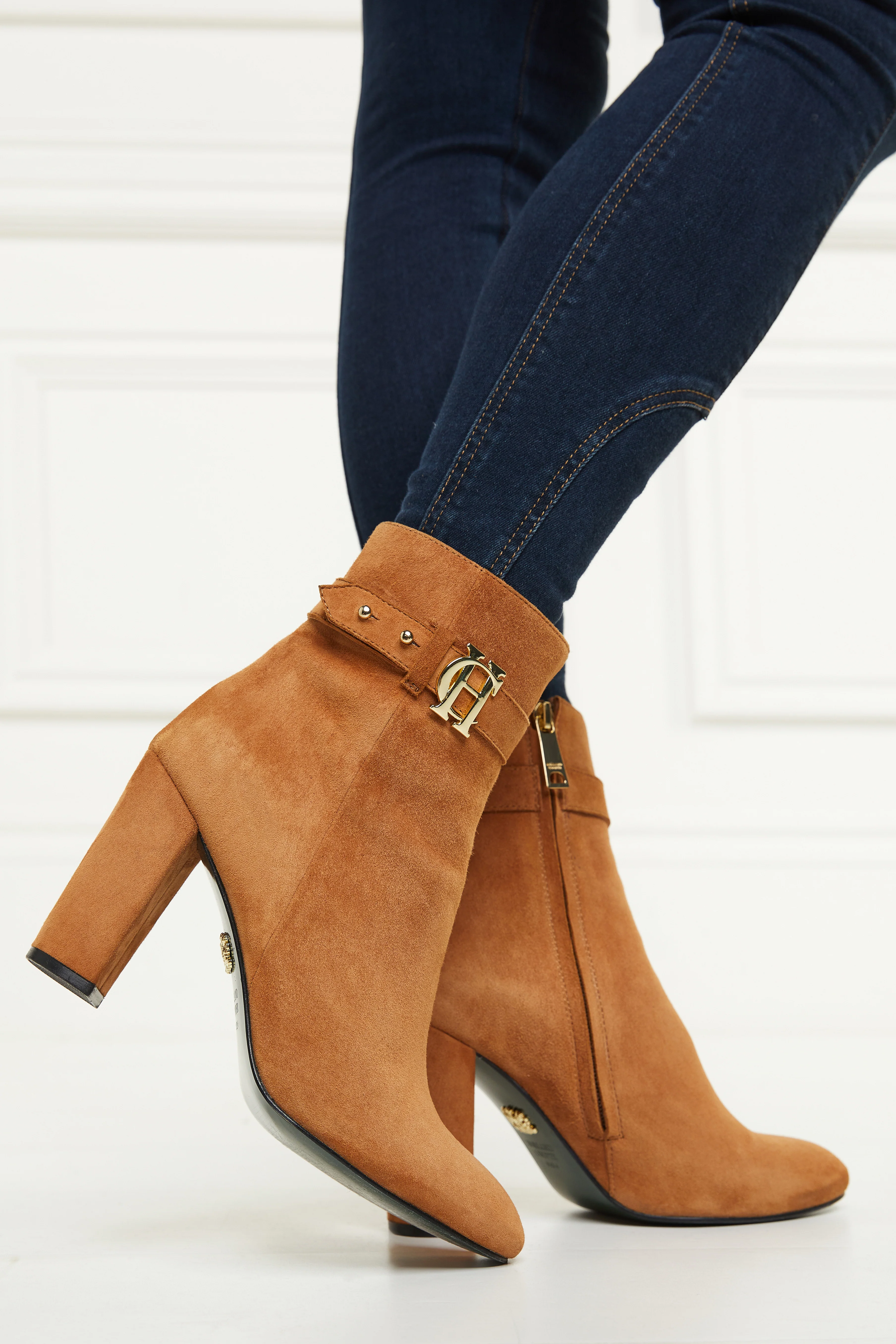 Jade's Tawny Look (Tawny) - Image 19