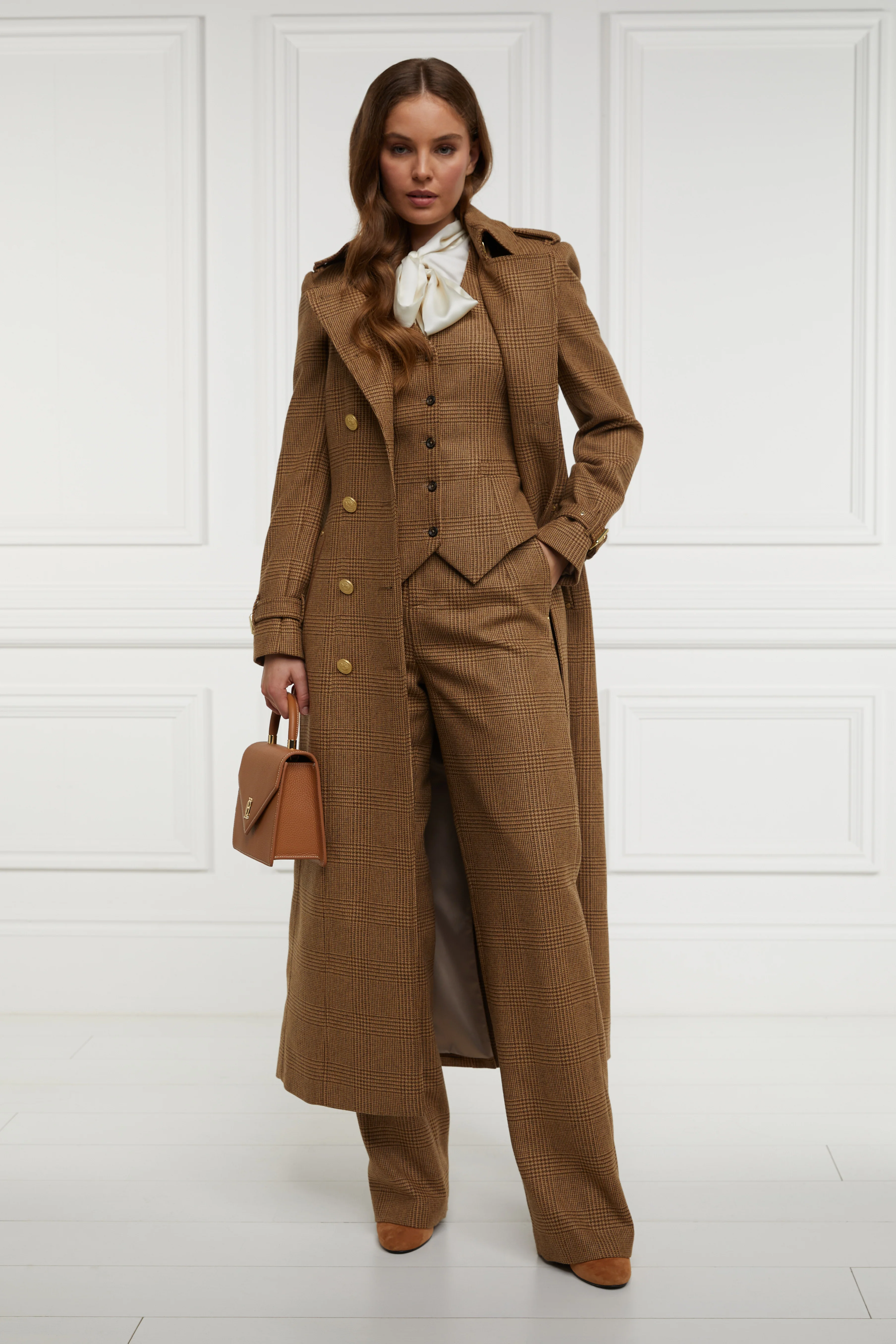 The Tawny Look (Leonora Smee) - Image 2