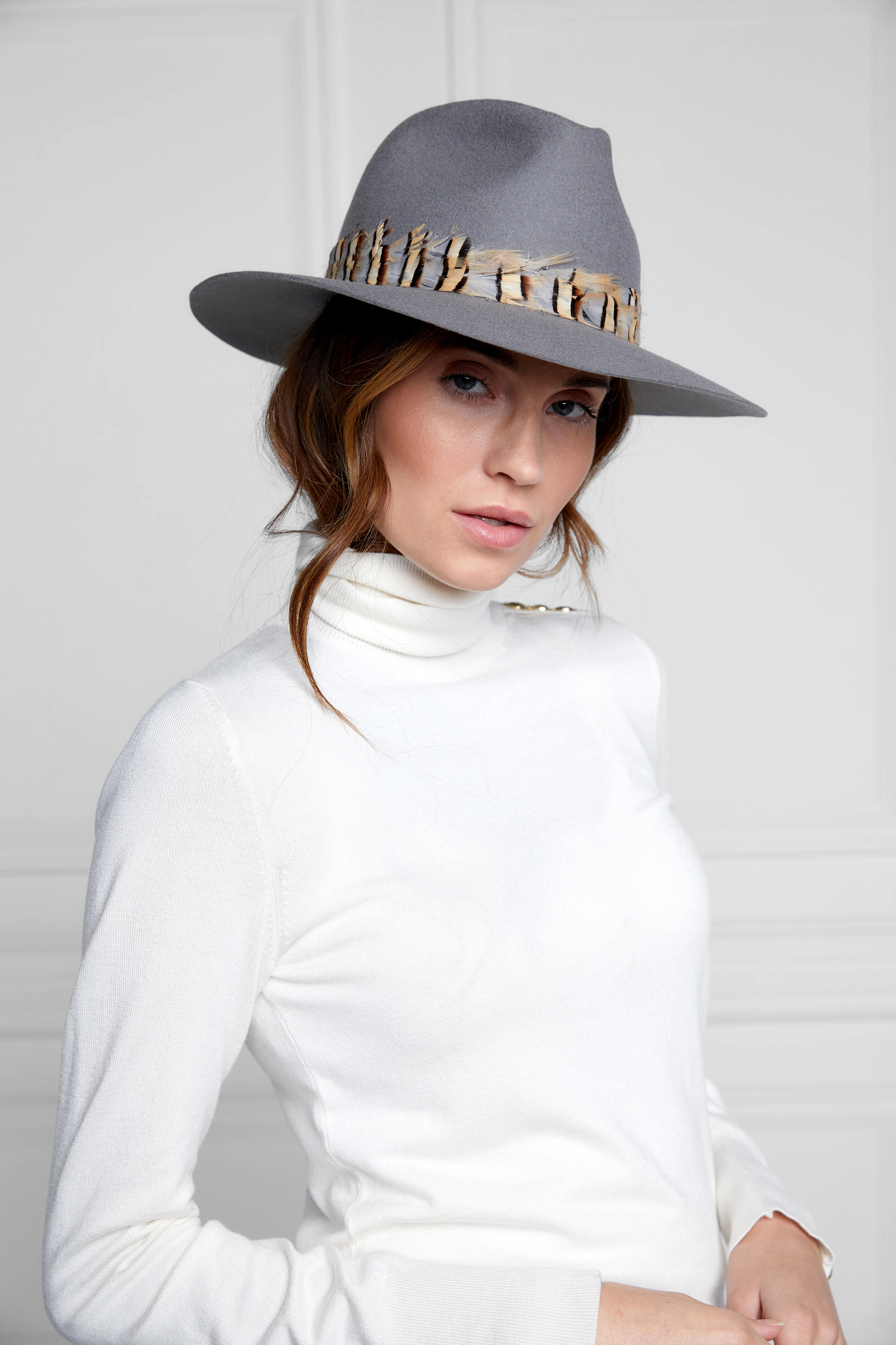 Trilby Hat Double Feather Band (Light Grey) - Image 3